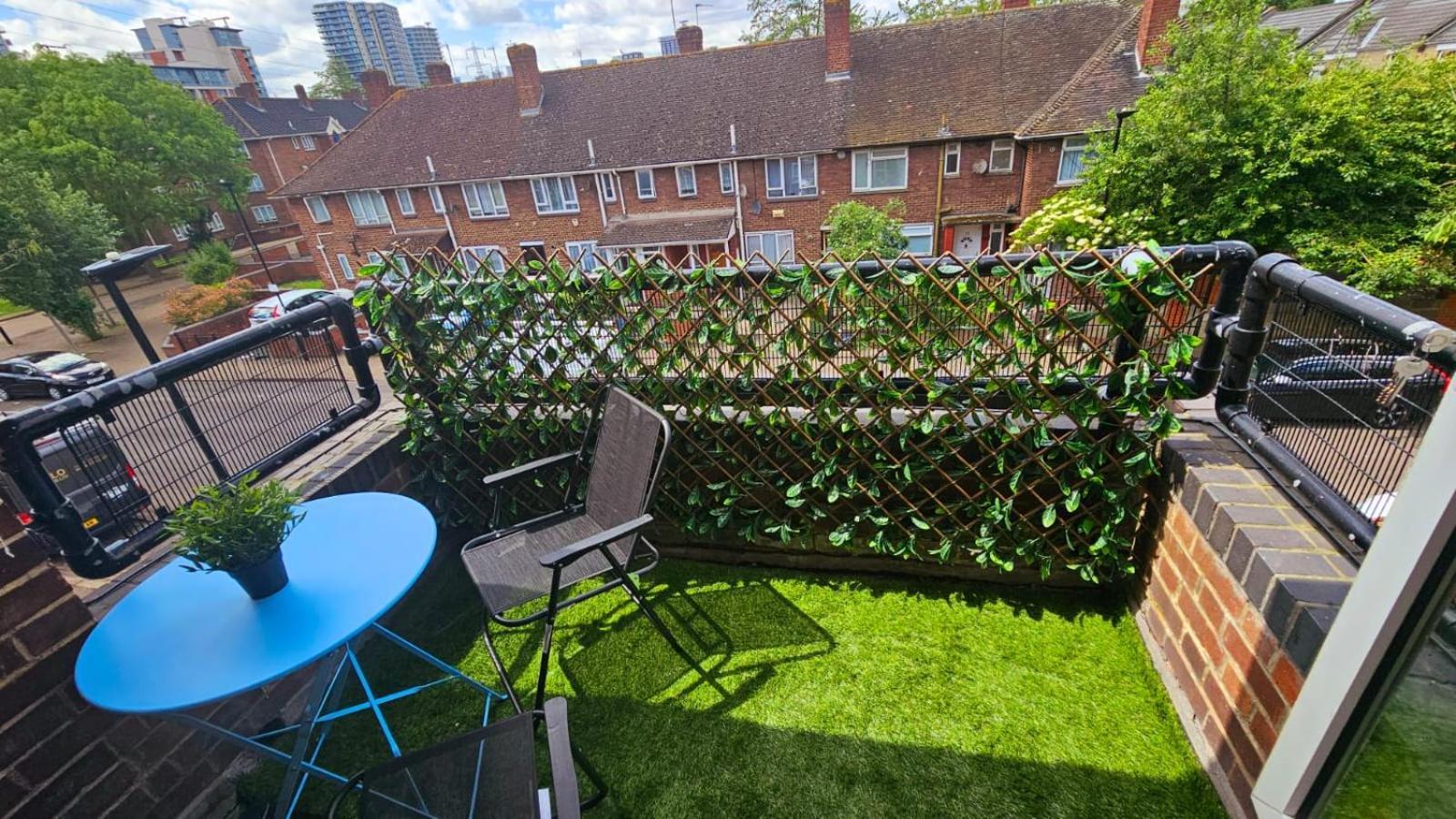 Excel O2 Stunning Large 3 Bedroom Apartment With Balcony Londra Exterior foto