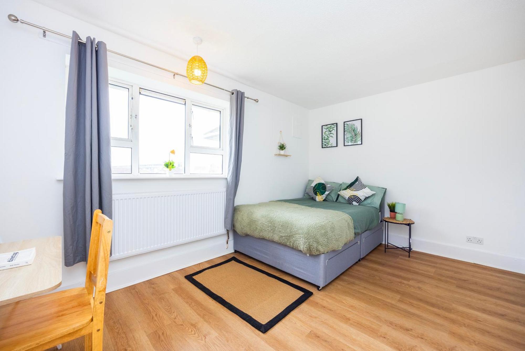 Excel O2 Stunning Large 3 Bedroom Apartment With Balcony Londra Exterior foto