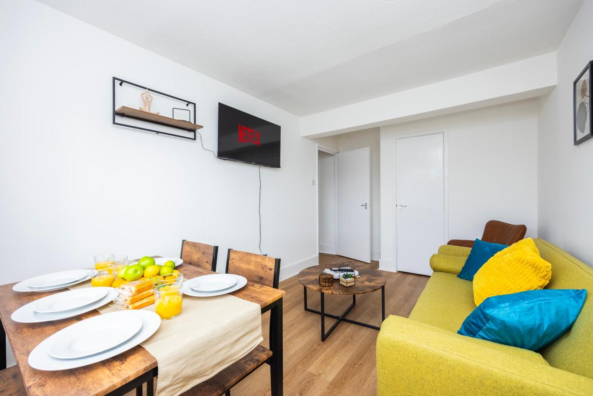 Excel O2 Stunning Large 3 Bedroom Apartment With Balcony Londra Exterior foto