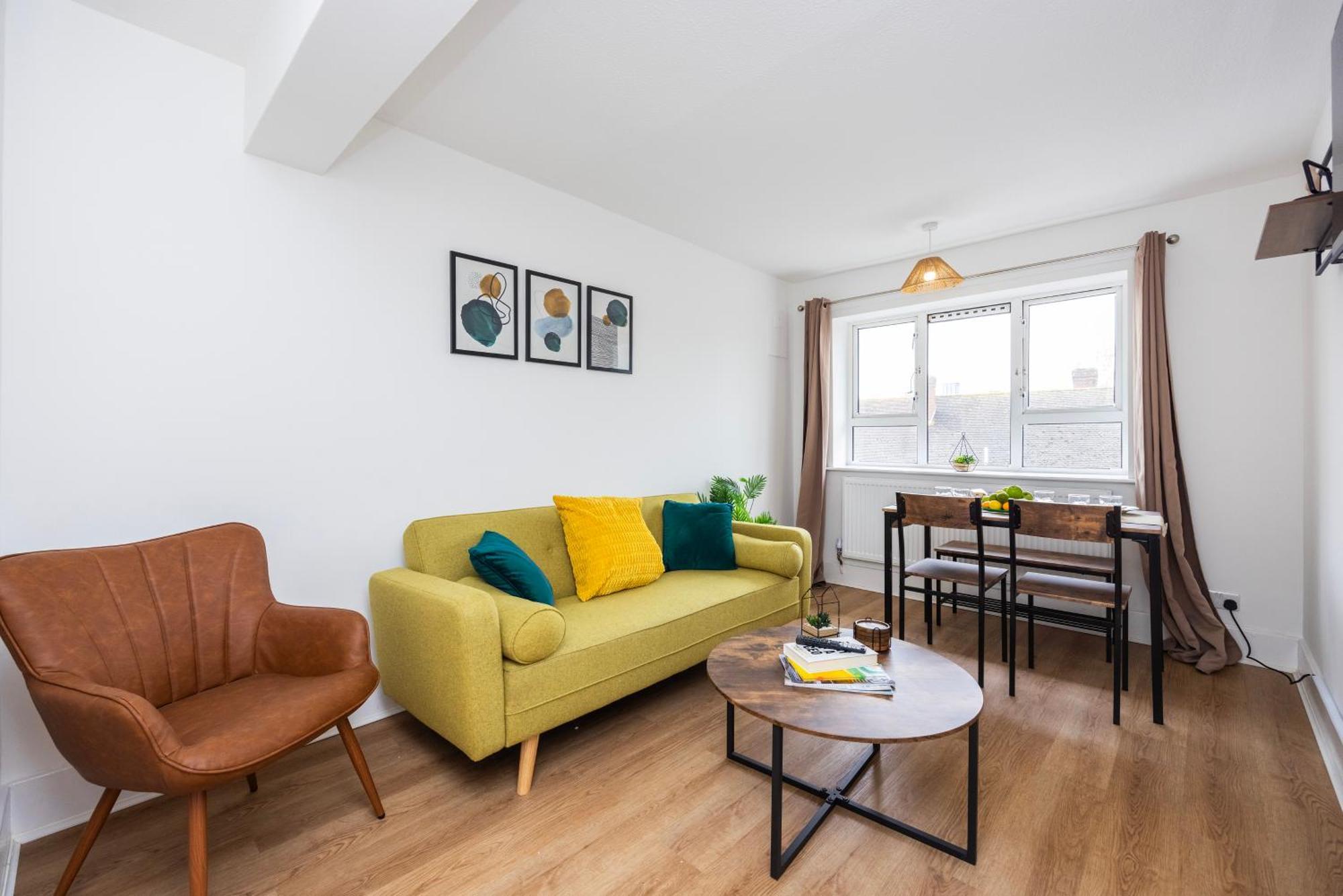 Excel O2 Stunning Large 3 Bedroom Apartment With Balcony Londra Exterior foto