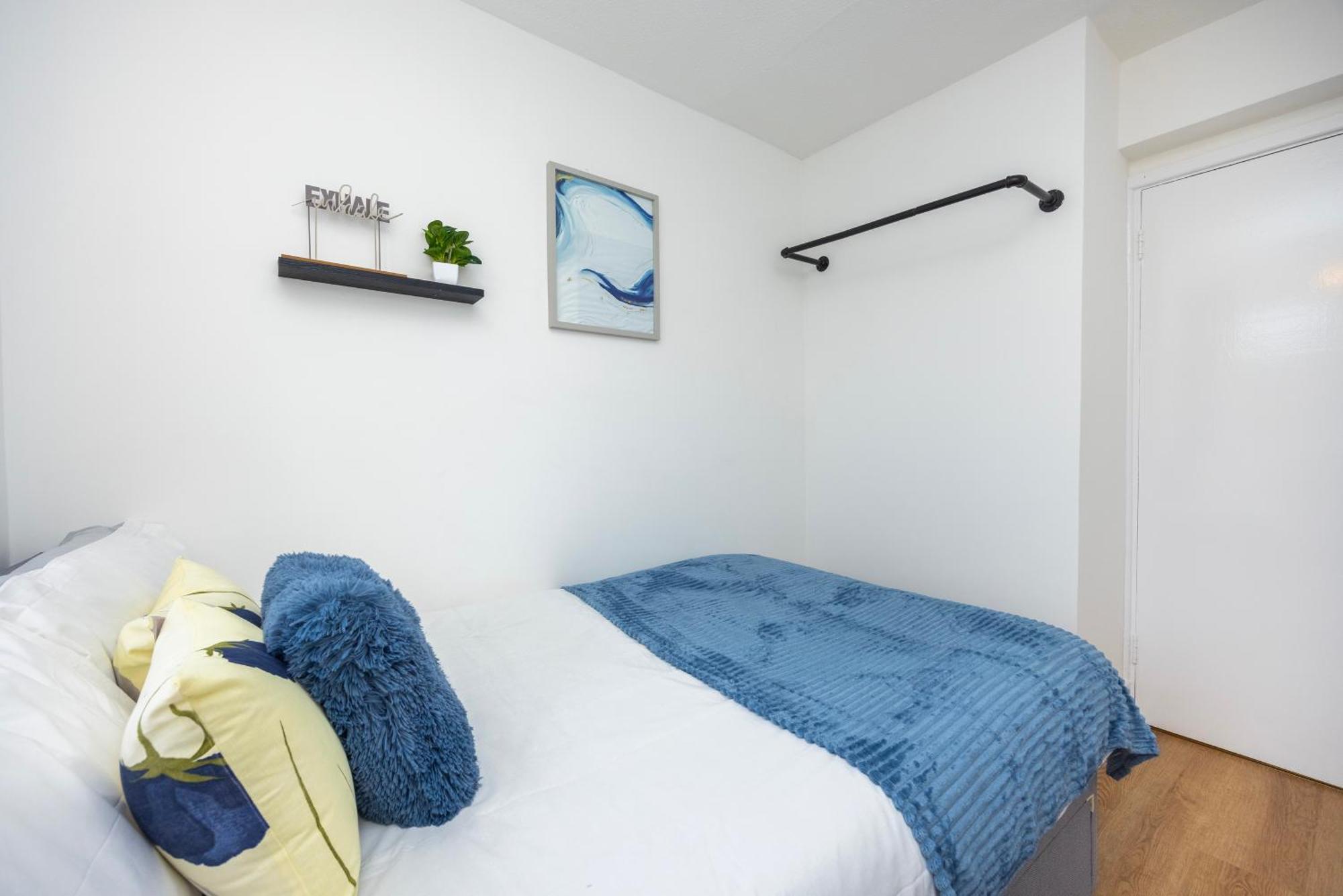 Excel O2 Stunning Large 3 Bedroom Apartment With Balcony Londra Exterior foto